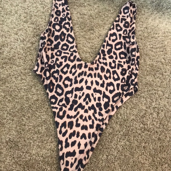 Never worn! - Picture 3 of 3